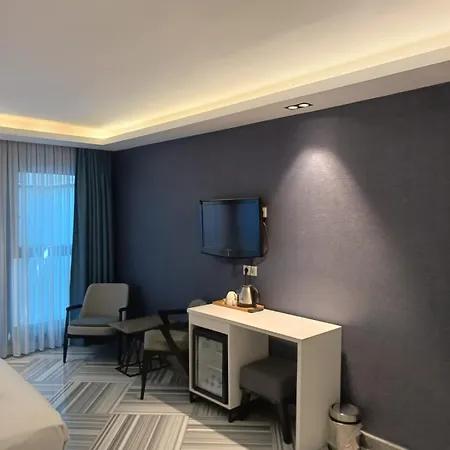 Sel Hotel *