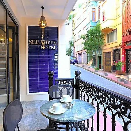 Sel Hotel *